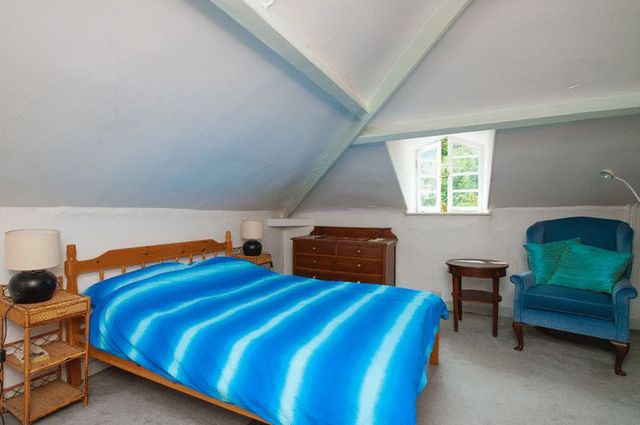  Image of 5 Bedroom Semi-Detached  For Sale at Hampton Park  Bristol, BS6 6LQ
