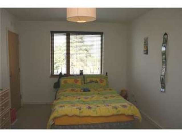  Image of 2 Bedroom Flat  For Sale at Harbour Road Portishead BRISTOL, BS20 7JW