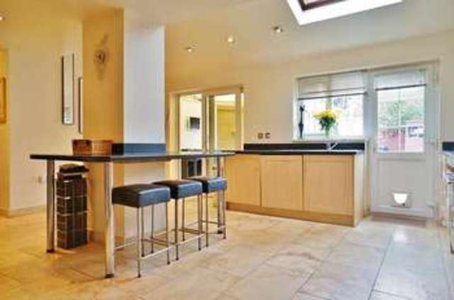  Image of 5 Bedroom Terraced  For Sale at Abingdon, OX14 1NU