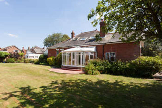  Image of 5 Bedroom Detached  For Sale at Havant Hampshire, PO9 1AR