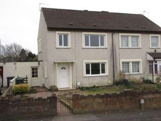  Image of 3 Bedroom Semi-Detached  For Sale at Leigh Park Havant Hampshire, PO9 3BX