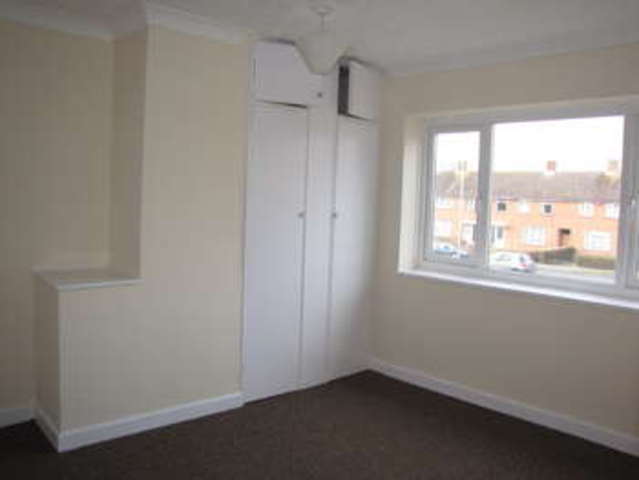  Image of 3 Bedroom Semi-Detached  For Sale at Leigh Park Havant Hampshire, PO9 3BX