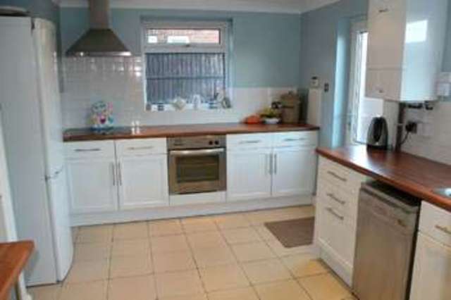  Image of 3 Bedroom Semi-Detached  For Sale at Hickings Lane  Stapleford, NG9 8PJ