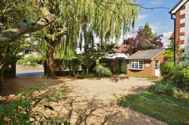  Image of 4 Bedroom Detached  For Sale at Sutton Courtenay  Abingdon, OX14 4AT