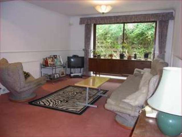  Image of 5 Bedroom Semi-Detached  For Sale at Hillary Rise  Barnet, EN5 5AZ