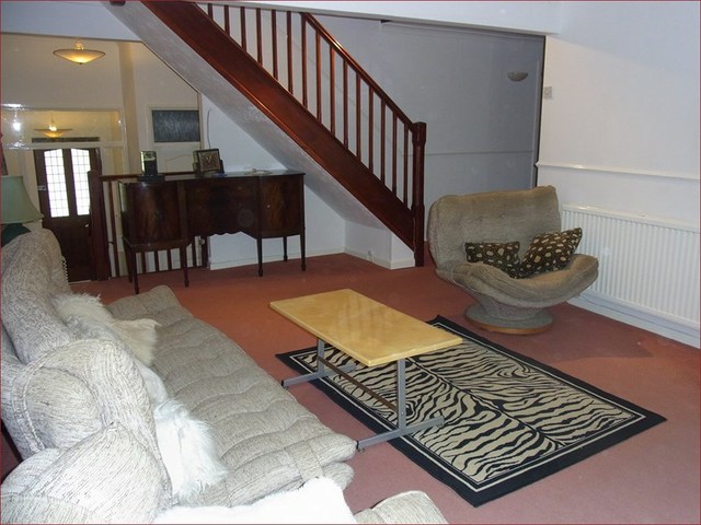  Image of 5 Bedroom Semi-Detached  For Sale at Hillary Rise  Barnet, EN5 5AZ