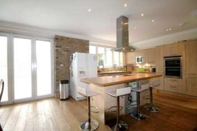  Image of 4 Bedroom Semi-Detached  For Sale at Beckenham Kent Beckenham, BR3 1JY
