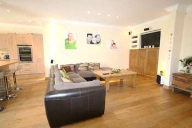  Image of 4 Bedroom Semi-Detached  For Sale at Beckenham Kent Beckenham, BR3 1JY