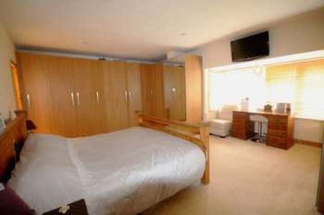  Image of 4 Bedroom Semi-Detached  For Sale at Beckenham Kent Beckenham, BR3 1JY