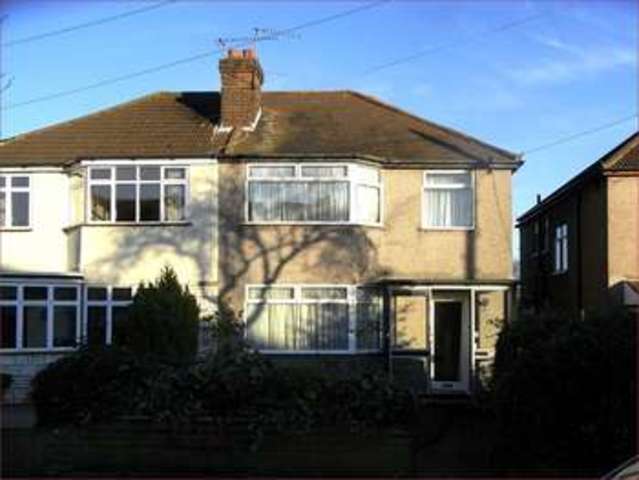  Image of 3 Bedroom Semi-Detached  For Sale at Leeside  Barnet, EN5 2PD