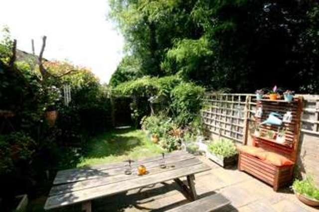  Image of 2 Bedroom Maisonette  For Sale at Beckenham Kent, BR3 1UE