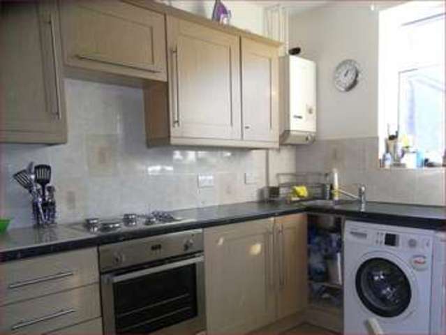  Image of 2 Bedroom Property  For Sale at Lytton Road New Barnet Barnet, EN5 5BY