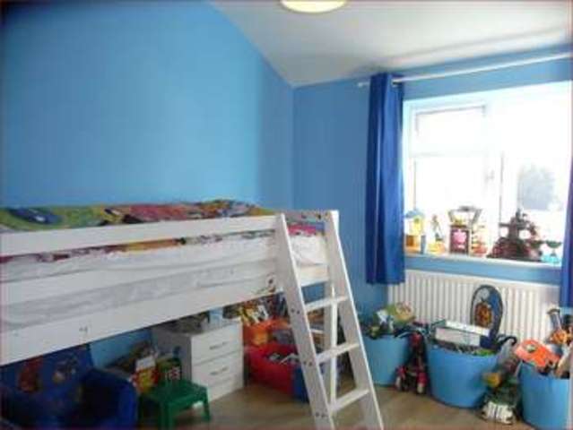  Image of 2 Bedroom Property  For Sale at Lytton Road New Barnet Barnet, EN5 5BY