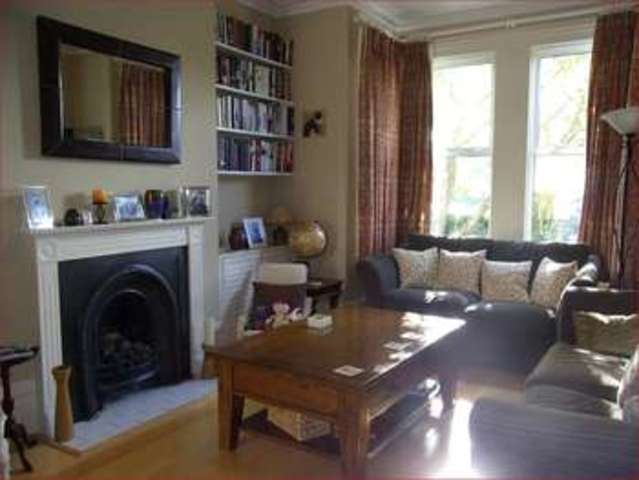  Image of 4 Bedroom Property  For Sale at Margaret Road  NEW BARNET, EN4 9RA