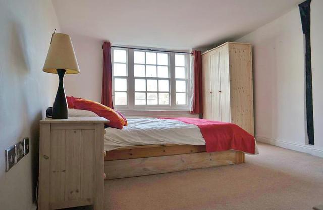  Image of 2 Bedroom Apartment  For Sale at Abingdon, OX14 3HG
