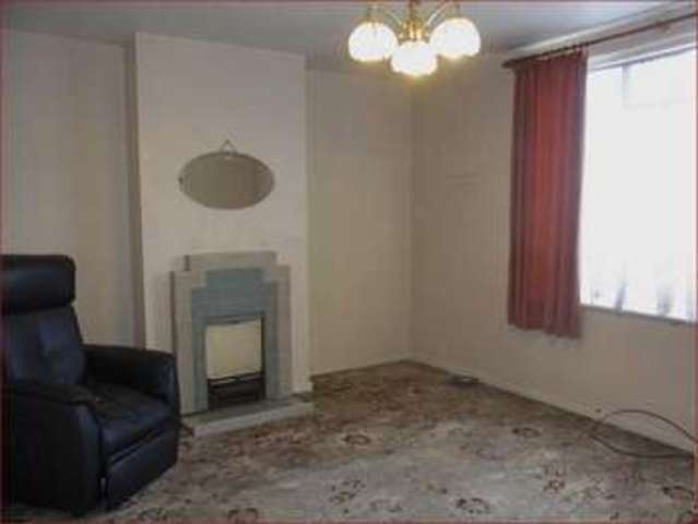  Image of 3 Bedroom Property  For Sale at Mays Lane  BARNET, EN5 2DX
