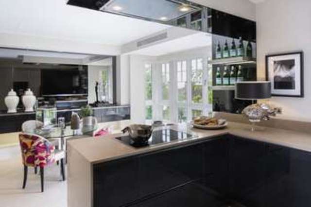  Image of 2 Bedroom Apartment  For Sale at Mill Hill London Mill Hill, NW7 4DR