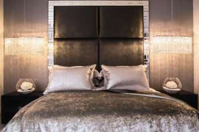  Image of 2 Bedroom Apartment  For Sale at Mill Hill London Mill Hill, NW7 4DR