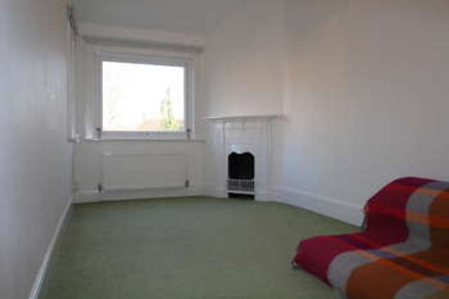  Image of 4 Bedroom Semi-Detached  To Rent at New Malden Surrey, KT3 3HY