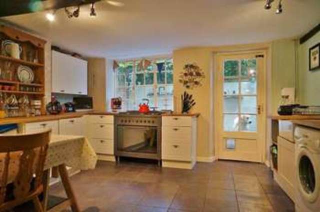  Image of 3 Bedroom Town House  For Sale at Abingdon, OX14 5DL