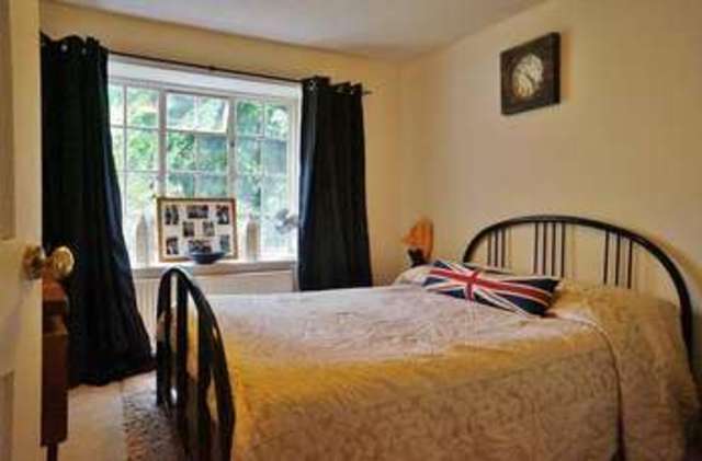  Image of 3 Bedroom Town House  For Sale at Abingdon, OX14 5DL