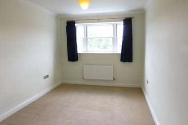  Image of 2 Bedroom Flat  To Rent at Reading Road Pangbourne Reading, RG8 7JG
