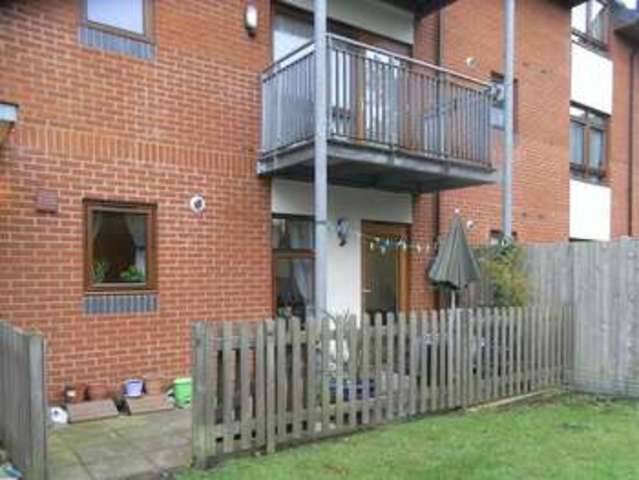  Image of 2 Bedroom Property  For Sale at Pellow Close  BARNET, EN5 2UP