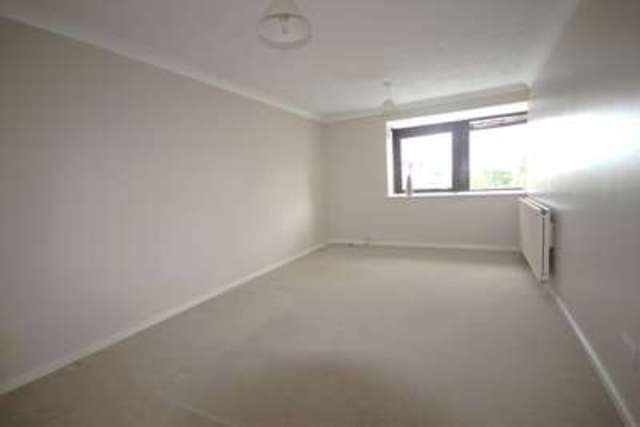  Image of 1 Bedroom Flat  For Sale at Beckenham Kent Beckenham, BR3 6PP