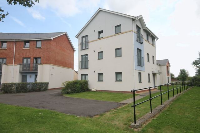  Image of 1 Bedroom Flat  For Sale at Phoenix Way Portishead Bristol, BS20 7PB