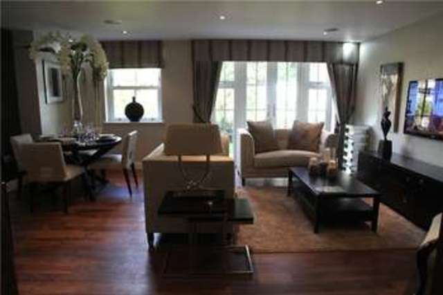  Image of 2 Bedroom Apartment  For Sale at Bushey Hertfordshire Bushey Heath, WD23 1AQ