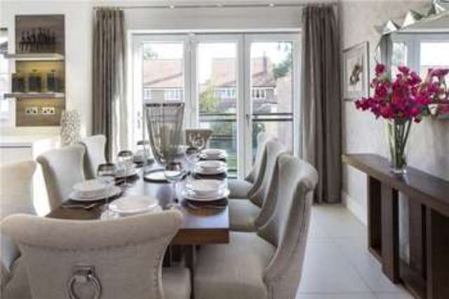  Image of 2 Bedroom Apartment  For Sale at Bushey Hertfordshire Bushey Heath, WD23 1AQ