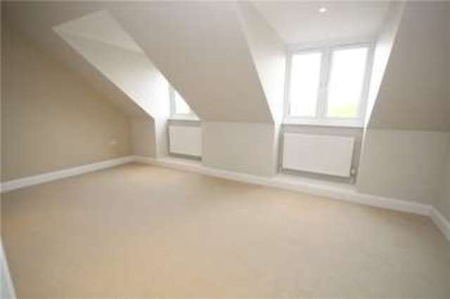 Image of 4 Bedroom Terraced  For Sale at Northolt  Northolt, UB5 5TS