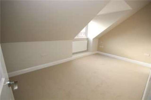 Image of 4 Bedroom Terraced  For Sale at Northolt  Northolt, UB5 5TS