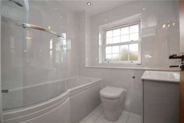  Image of 3 Bedroom Terraced  For Sale at Radlett Hertfordshire Radlett, WD7 8NE
