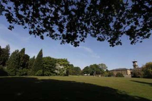  Image of 6 Bedroom Detached  For Sale at The Common Stanmore Stanmore, HA7 3HT