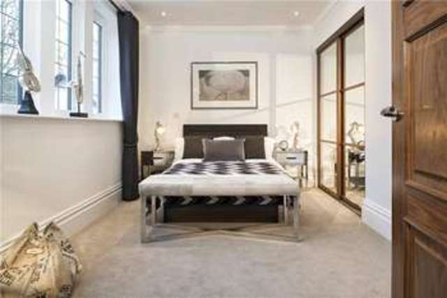  Image of 6 Bedroom Detached  For Sale at The Common Stanmore Stanmore, HA7 3HT