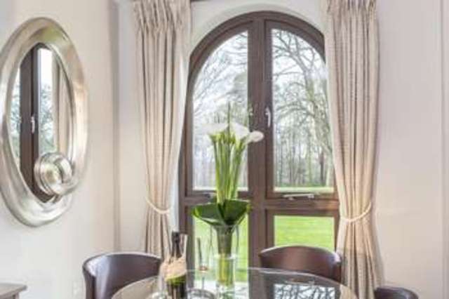  Image of 5 Bedroom Apartment  For Sale at The Common Stanmore Stanmore, HA7 3HT