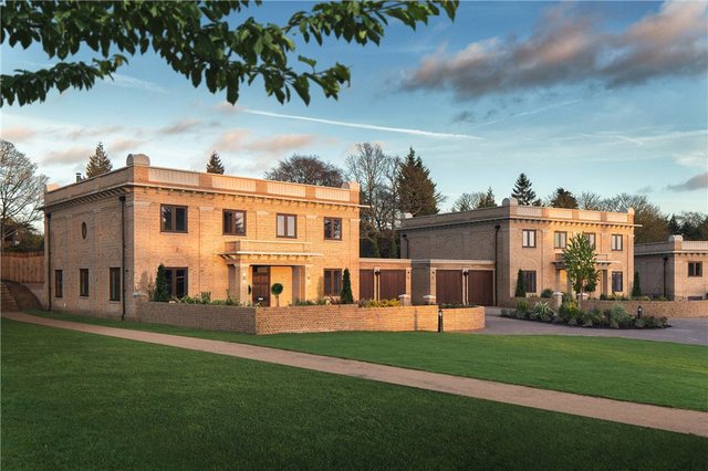  Image of 5 Bedroom Detached  For Sale at The Common Stanmore Stanmore, HA7 3HT