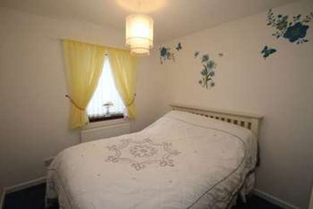  Image of 2 Bedroom Flat  For Sale at Preston Terrace  Sauchie, FK10 3FB