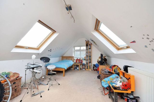  Image of Property  For Sale at Cheam Common Road  Worcester Park, KT4 8QW