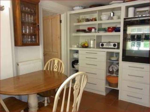  Image of 3 Bedroom Property  For Sale at Puller Road  HIGH BARNET, EN5 4HQ