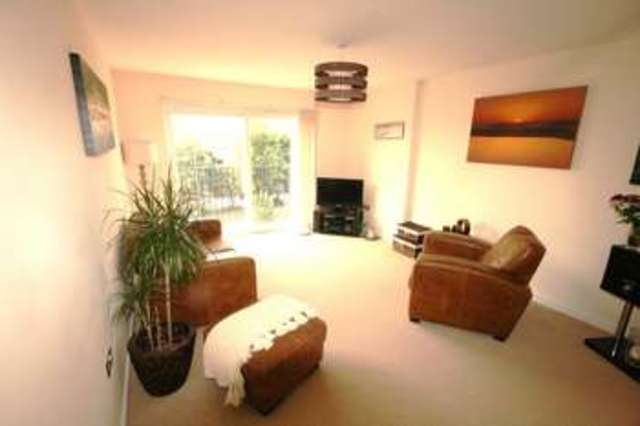  Image of 2 Bedroom Flat  To Rent at Beckenham Kent Beckenham, BR3 1HS
