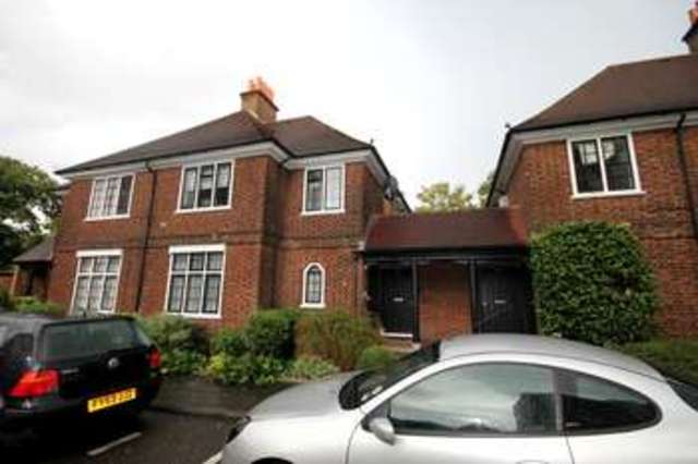  Image of Flat  For Sale at Beckenham Kent Beckenham, BR3 1SP