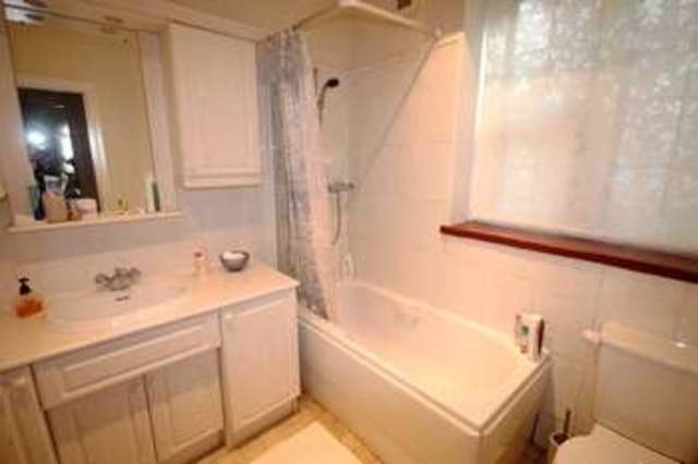  Image of Flat  For Sale at Beckenham Kent Beckenham, BR3 1SP