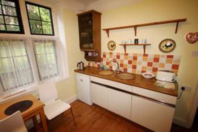  Image of Flat  For Sale at Beckenham Kent Beckenham, BR3 1SP