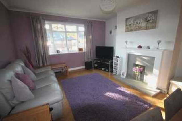  Image of 2 Bedroom Flat  For Sale at Beckenham, BR3 5AE