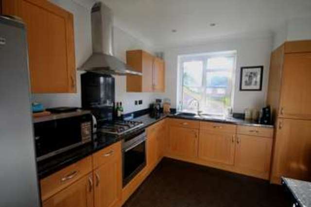  Image of 2 Bedroom Flat  For Sale at Beckenham, BR3 5AE