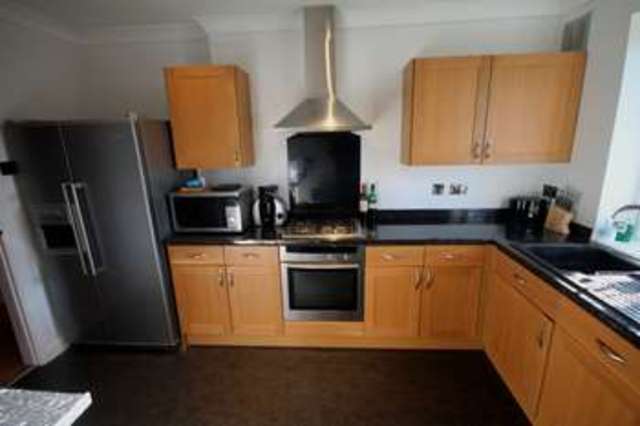  Image of 2 Bedroom Flat  For Sale at Beckenham, BR3 5AE