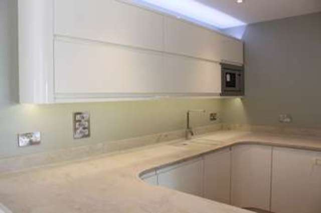  Image of 2 Bedroom Flat  For Sale at Southsea Hampshire, PO4 0QJ