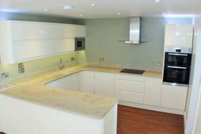  Image of 2 Bedroom Flat  For Sale at Southsea Hampshire, PO4 0QJ